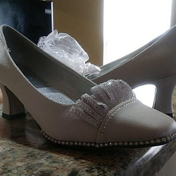 Shoes - Shoes Shoes - Shoes